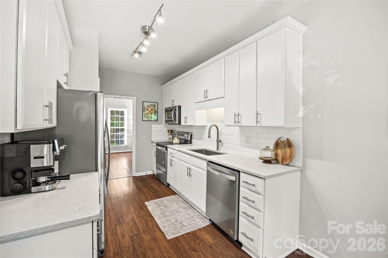 5933 Fitzwilliams Ln, Charlotte, NC 28270