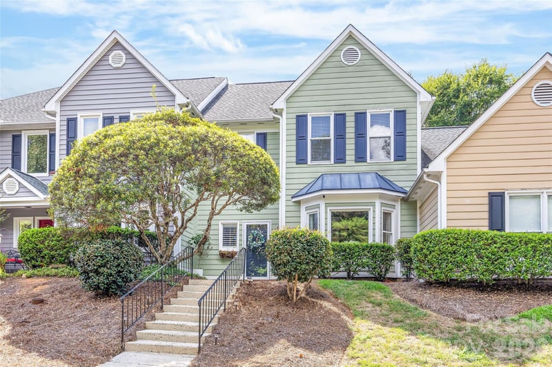 5933 Fitzwilliams Ln, Charlotte, NC 28270