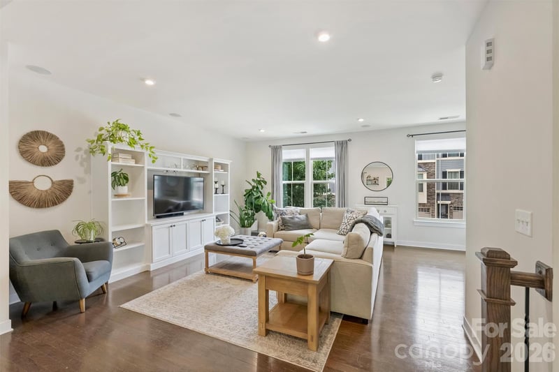 1940 Catkin Ln, Charlotte, NC 28205