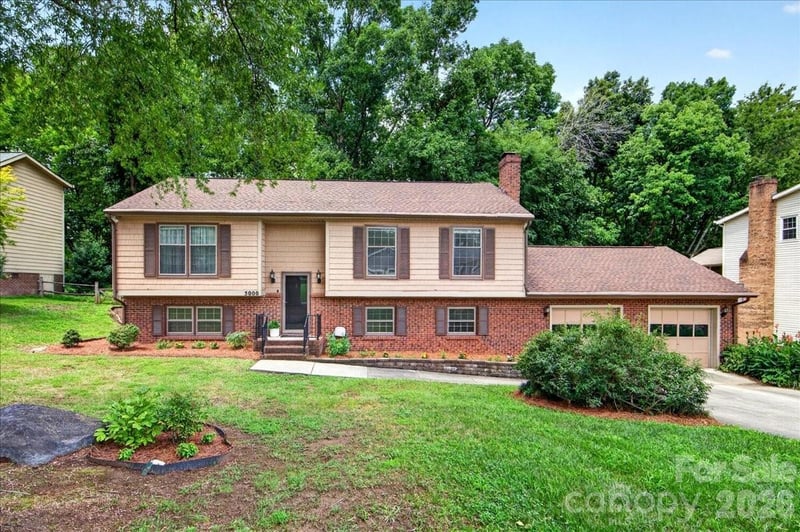 5000 Cedar Forest Dr, Charlotte, NC 28226