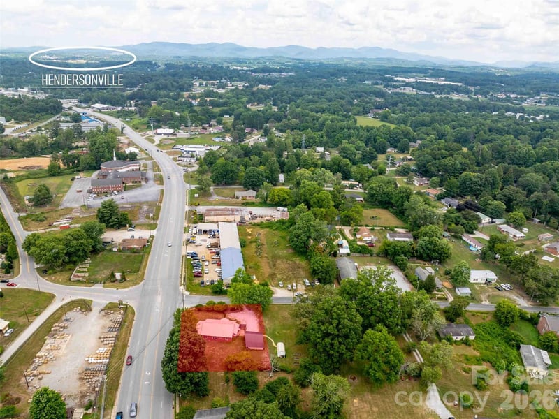 103 King St, East Flat Rock, NC 28726