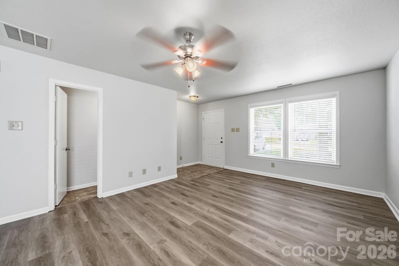 1602 Matthew Allen Cir, Kannapolis, NC 28081