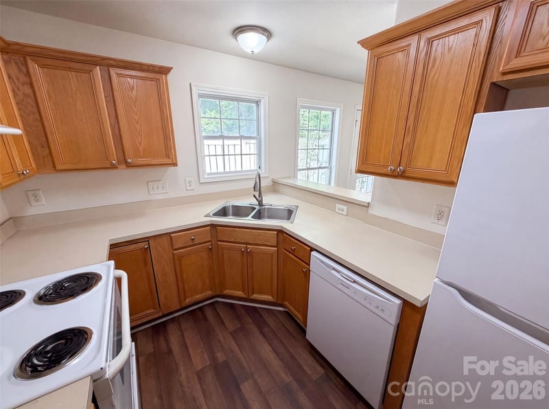 9514 Littleleaf Dr, Charlotte, NC 28215
