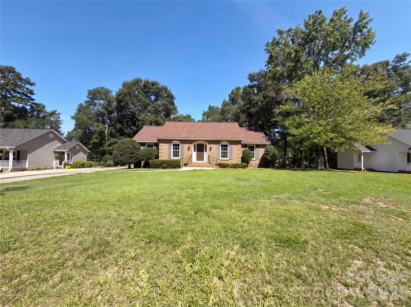2592 Tully Ct, Lancaster, SC 29720
