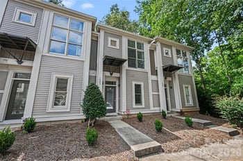1043 Park West Dr, Charlotte, NC 28209