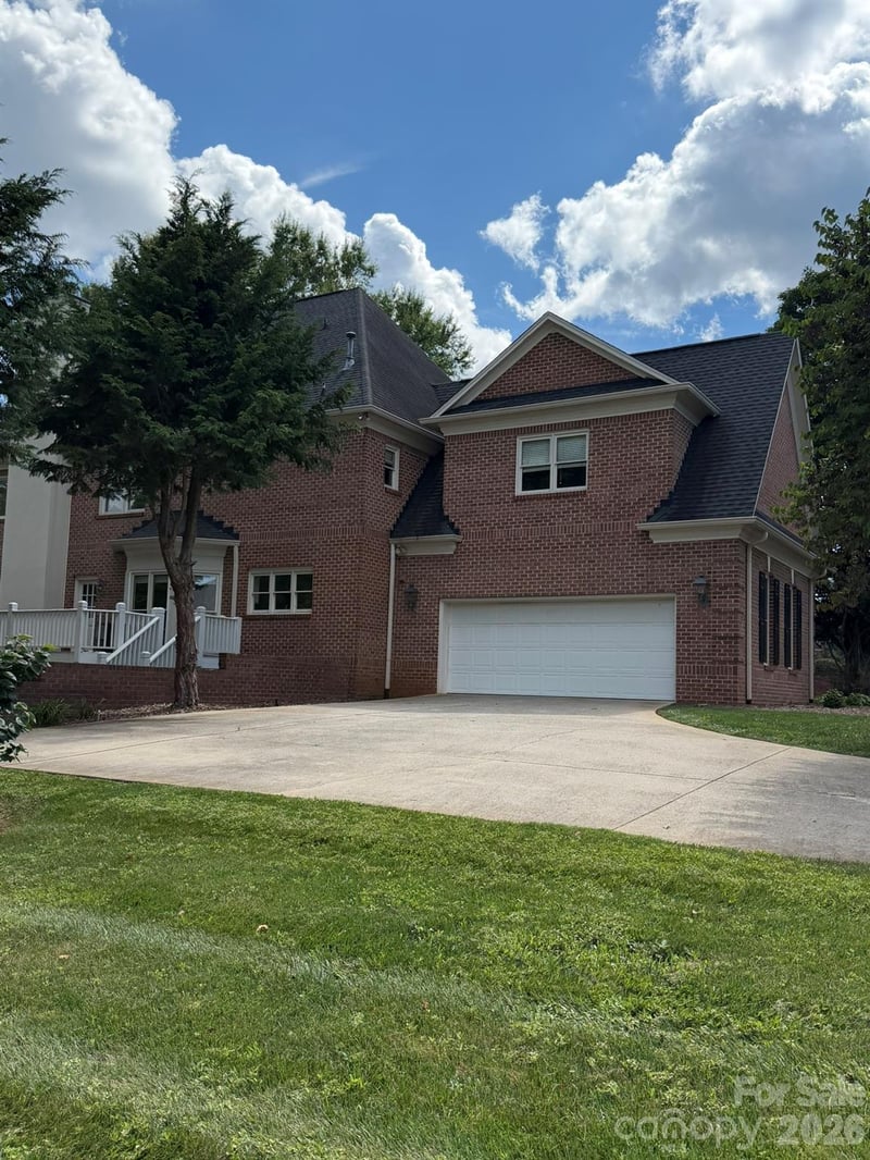 232 40th Avenue Dr NW, Hickory, NC 28601