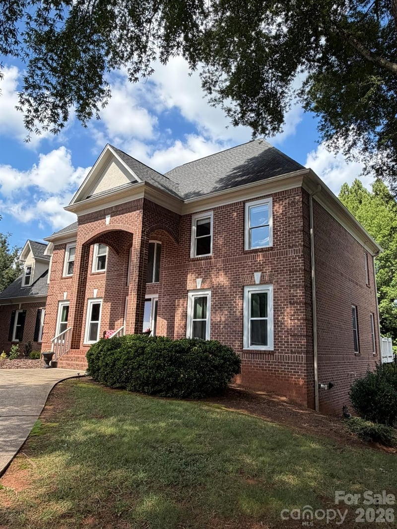 232 40th Avenue Dr NW, Hickory, NC 28601