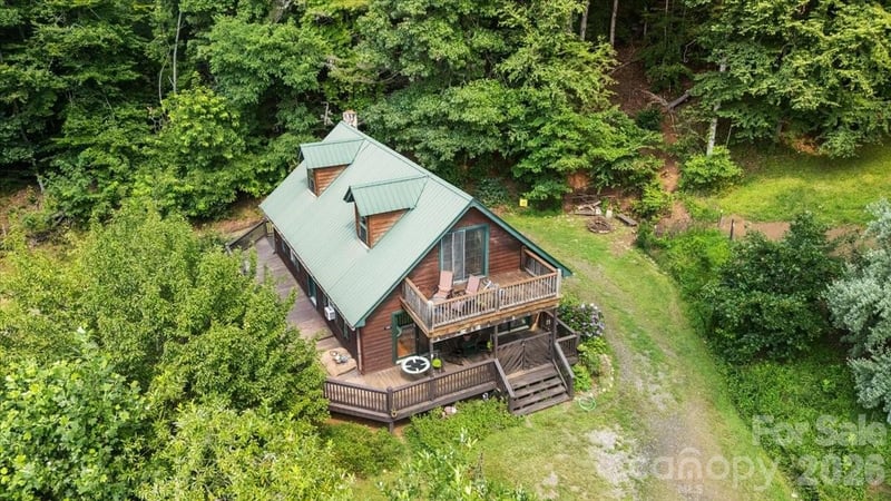 149 Charlie Mac Dr, Burnsville, NC 28714