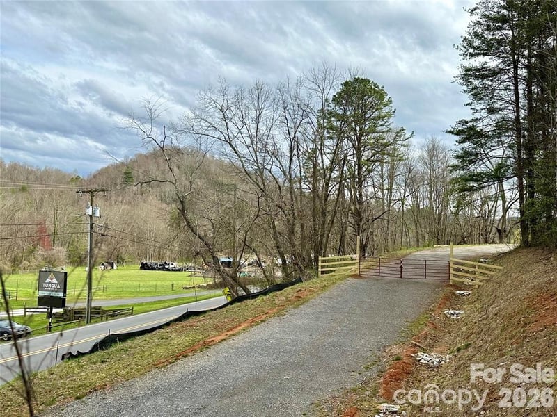 3132 Cane Creek Rd, Fairview, NC 28730