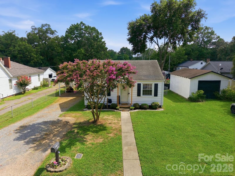 2102 Englewood St, Kannapolis, NC 28083