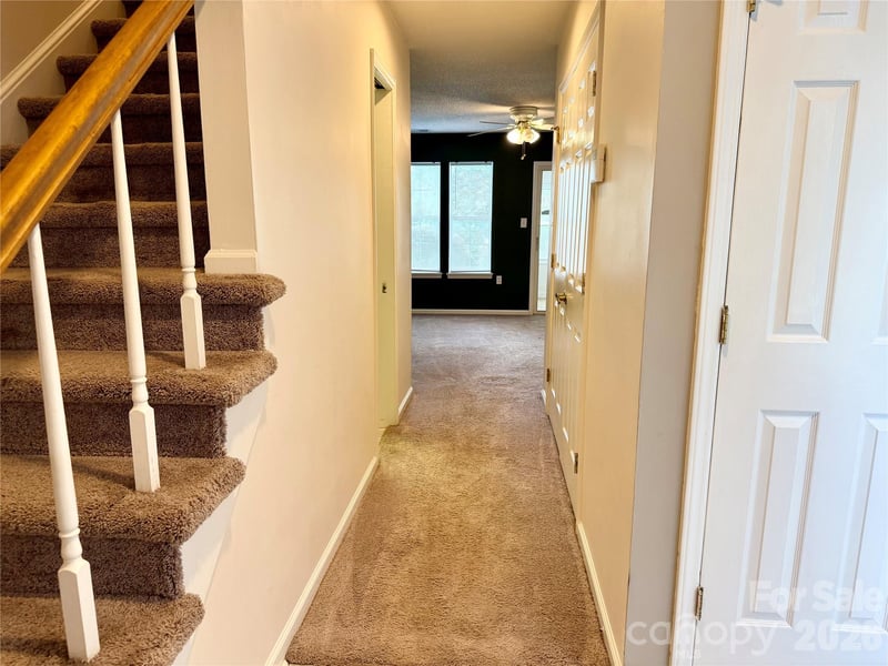 5313 Amity Springs Dr, Charlotte, NC 28212