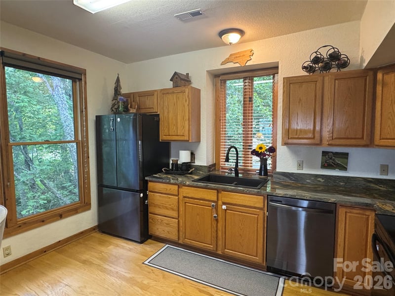 10 Stoney Falls Loop #304, Burnsville, NC 28714