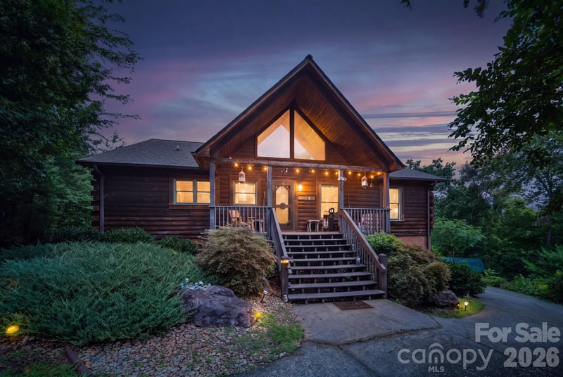 417 Garden Ln, Lake Lure, NC 28746