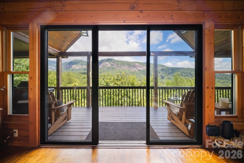417 Garden Ln, Lake Lure, NC 28746