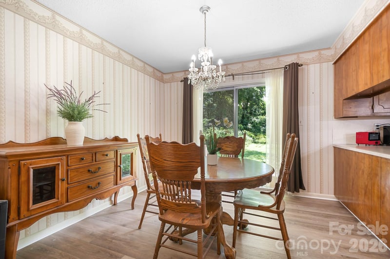 1009 Springs Rd, Lincolnton, NC 28092