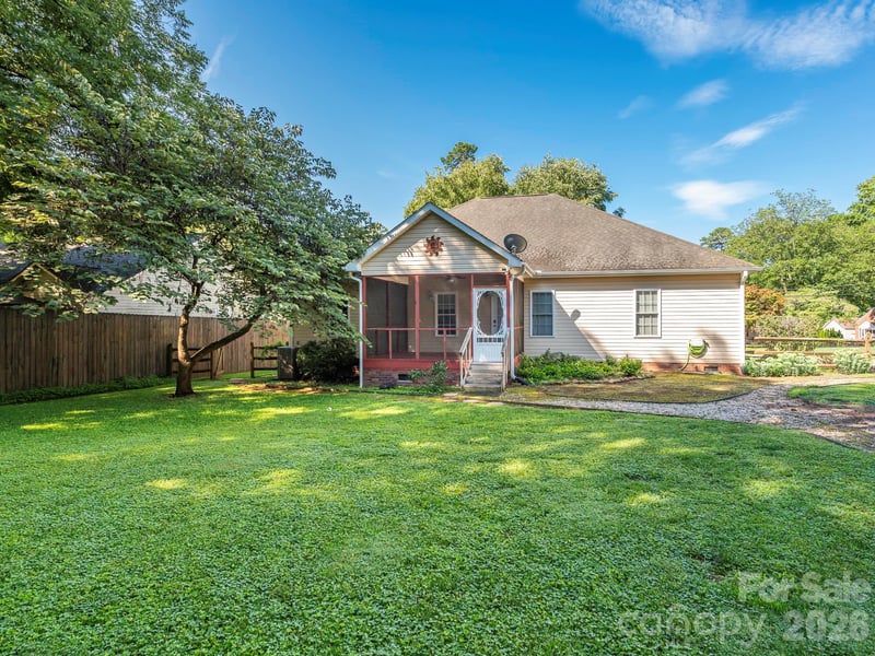711 Spring St, Concord, NC 28025