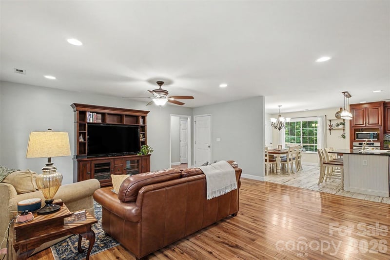 8446 Aqua Ln, Kannapolis, NC 28081