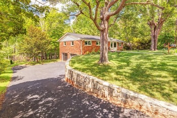 47 Deerwood Dr, Asheville, NC 28805