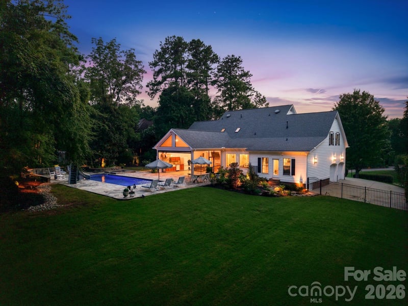 173 Freshwater Ln, Mooresville, NC 28117