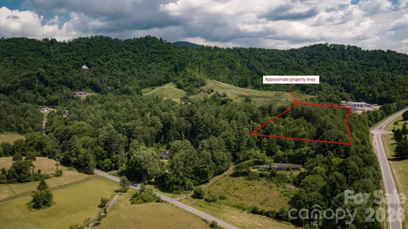 60 Upper Roberts Branch Rd, Weaverville, NC 28787