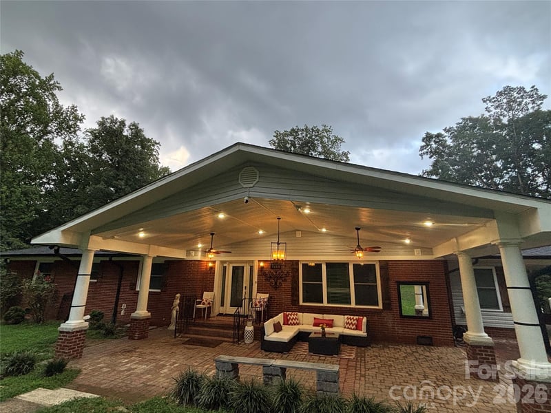 7124 Ridge Lane Rd, Charlotte, NC 28262