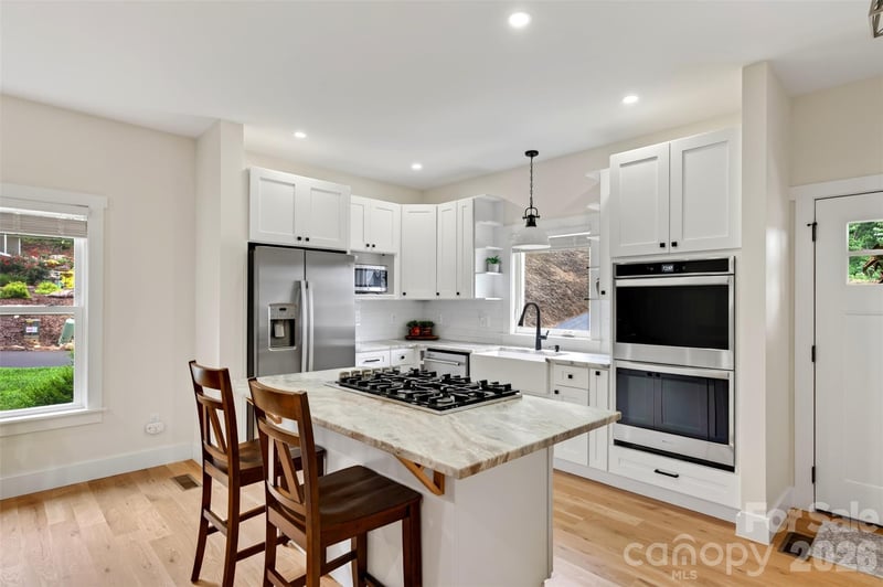 310 Magnolia Ridge Rd, Swannanoa, NC 28778
