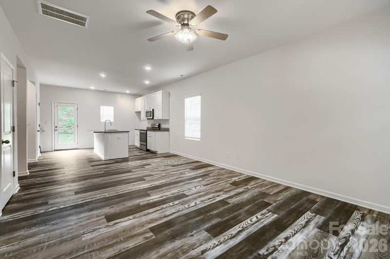 244 Valleybrook Ln, Troutman, NC 28166
