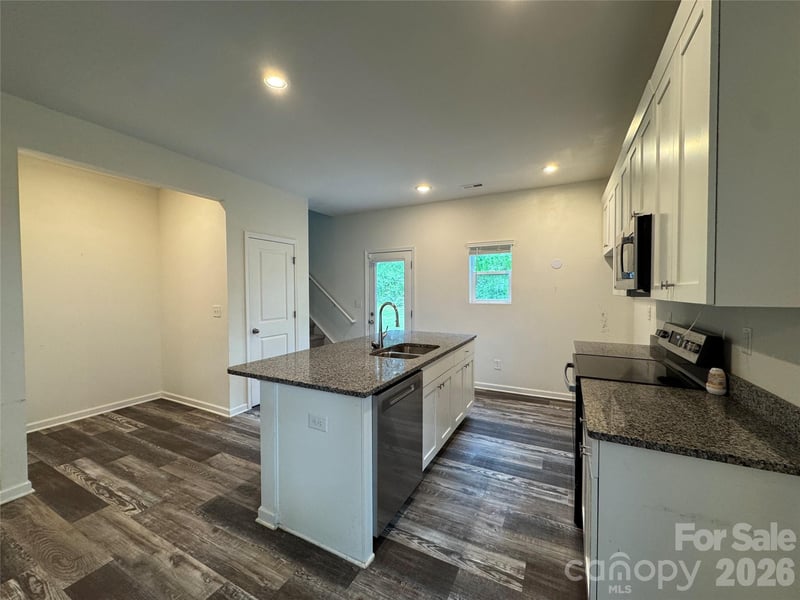 244 Valleybrook Ln, Troutman, NC 28166