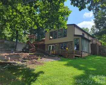 7224 Right Angle St, Sherrills Ford, NC 28673