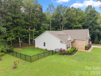 3229 Creek Bend Ct, Sherrills Ford, NC 28673