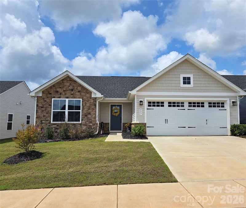 557 Nesbe St, Lancaster, SC 29720