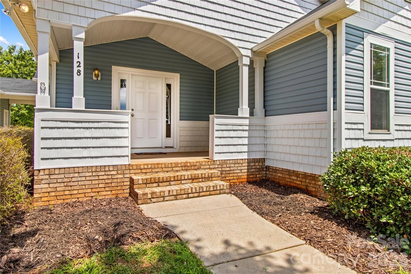 128 Tarrington Dr, Statesville, NC 28625