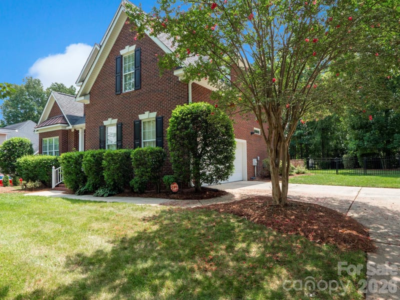 5320 Shannamara Dr, Matthews, NC 28104