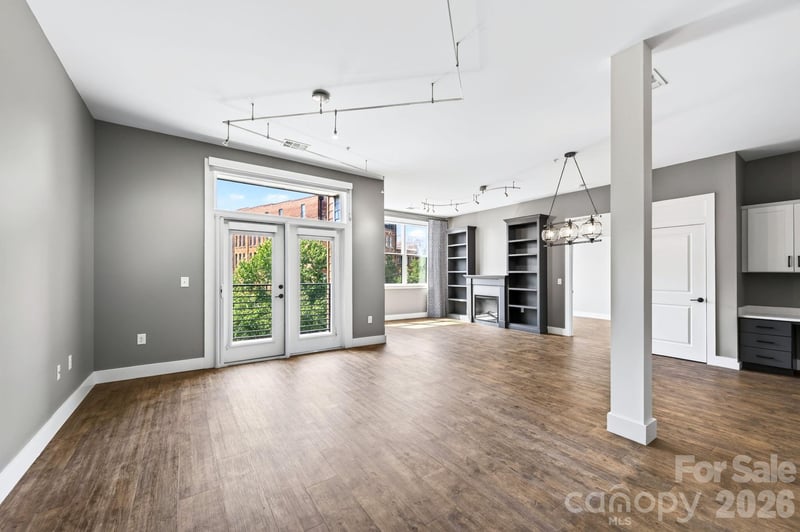 55 S Market St #404, Asheville, NC 28801