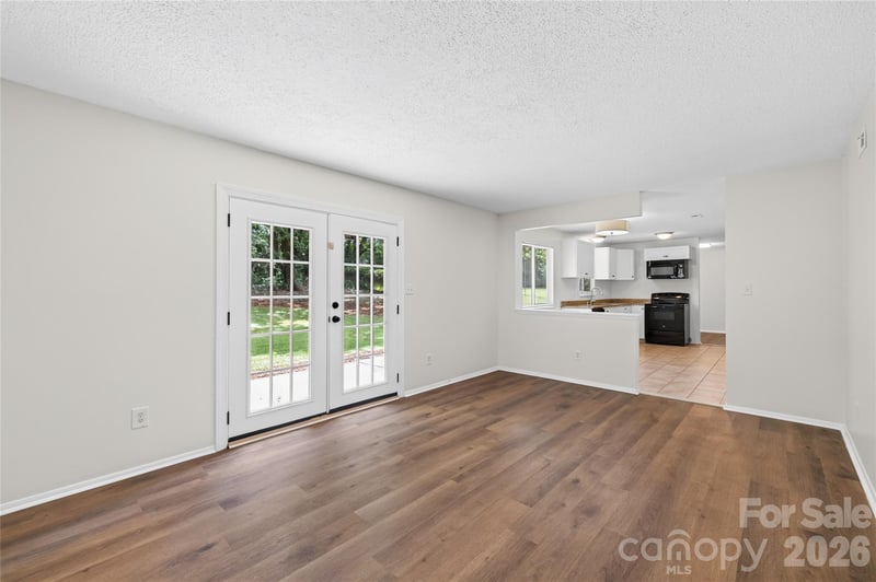 9524 Robert Burns Ct, Charlotte, NC 28213