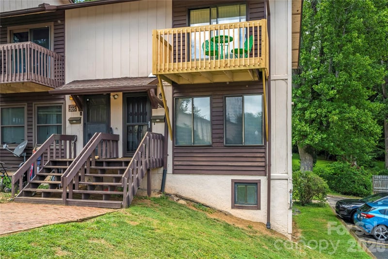 63 Shepard Sq #206, Brevard, NC 28712