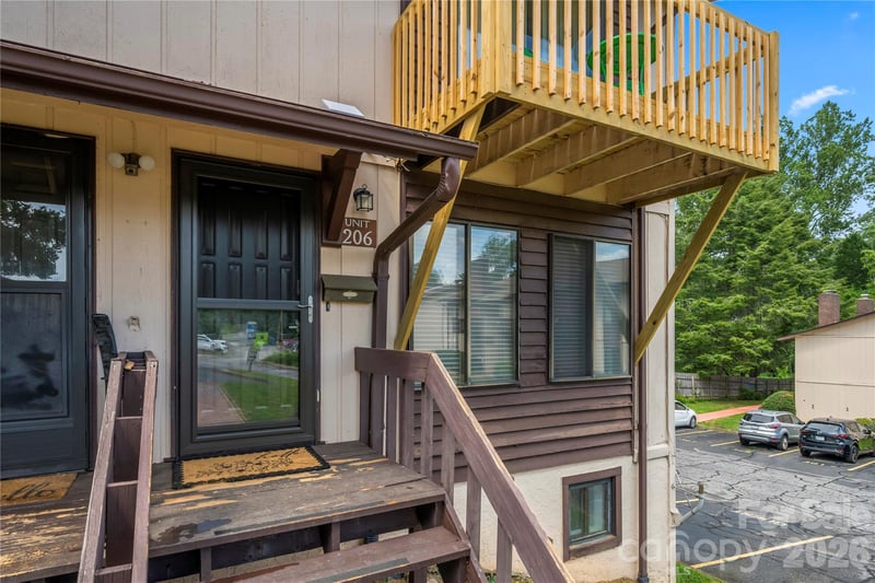 63 Shepard Sq #206, Brevard, NC 28712