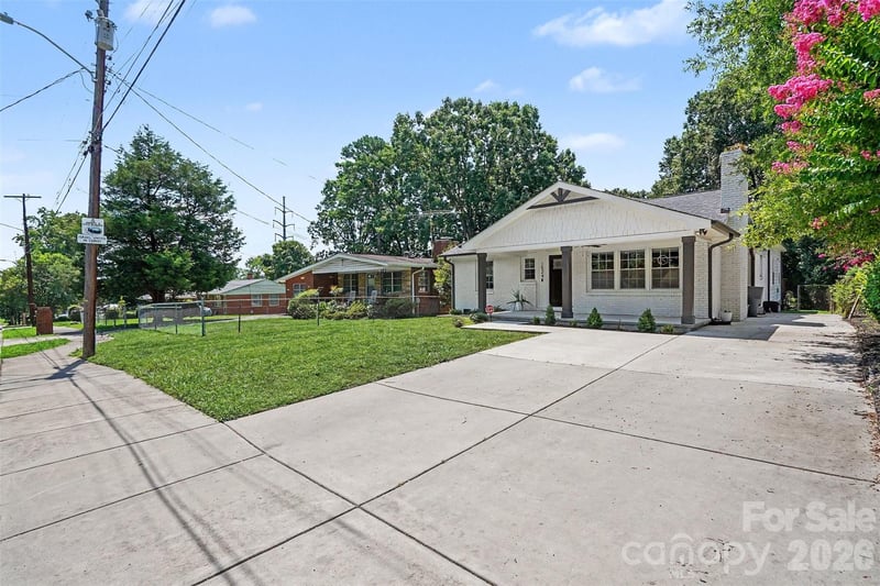 1524 Newcastle St, Charlotte, NC 28216