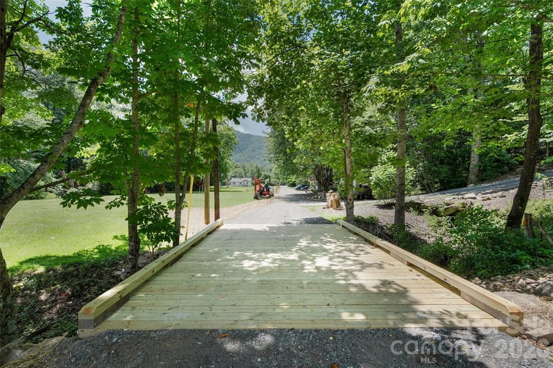 Badd Ln, Maggie Valley, NC 28751