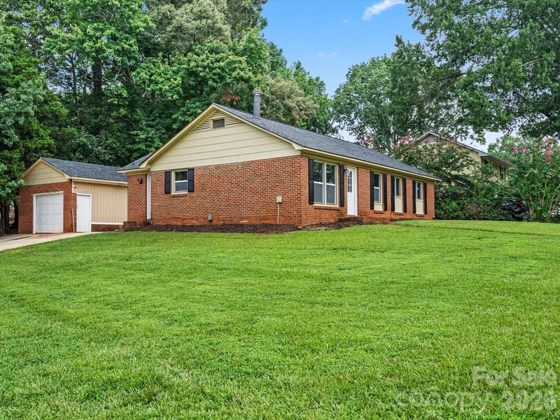 5312 Larewood Dr, Charlotte, NC 28215
