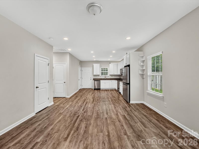 1231 Georgetown Dr, Charlotte, NC 28213
