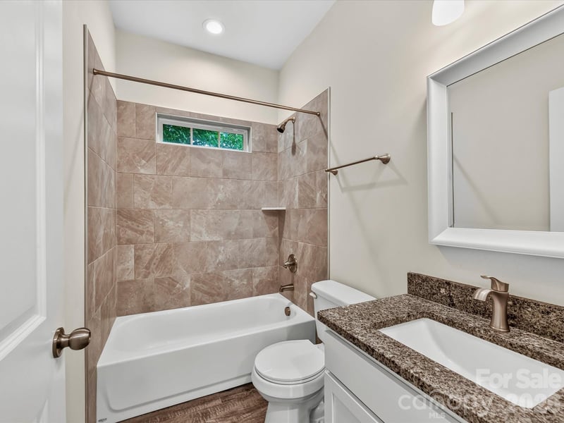 1231 Georgetown Dr, Charlotte, NC 28213