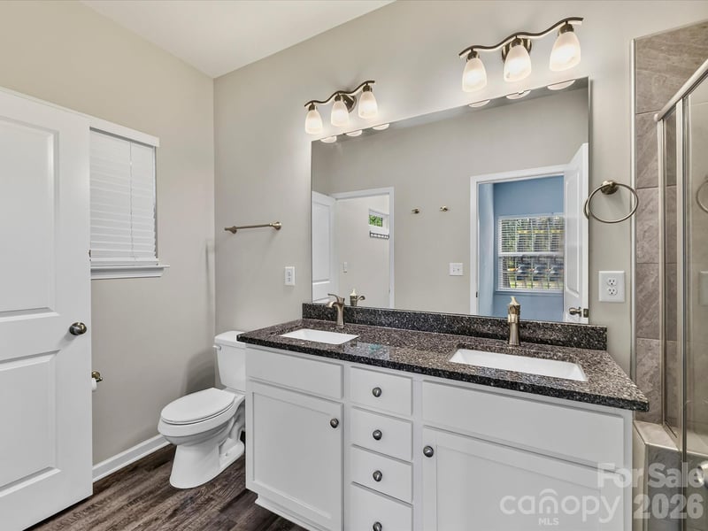 1231 Georgetown Dr, Charlotte, NC 28213