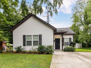 1231 Georgetown Dr, Charlotte, NC 28213