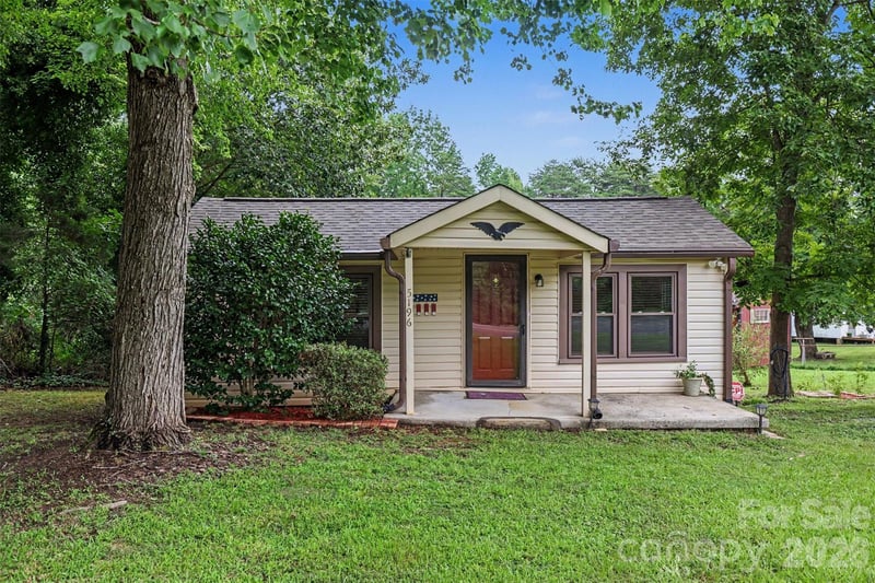 5196 Green Rd, Stanley, NC 28164