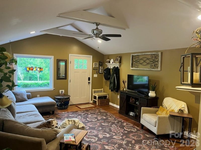 325 Ewbank Rd, Etowah, NC 28729