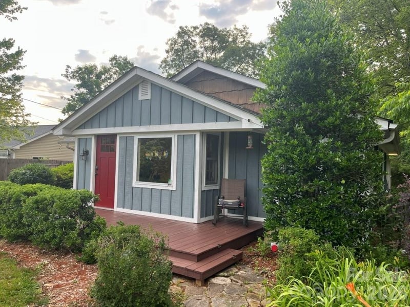 325 Ewbank Rd, Etowah, NC 28729