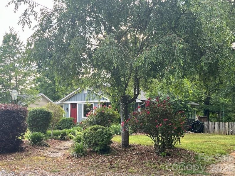 325 Ewbank Rd, Etowah, NC 28729