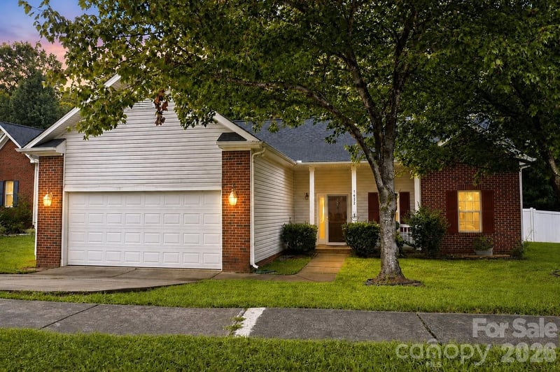 7632 Free Bird Ave, Charlotte, NC 28216