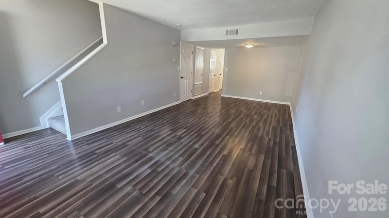 7906 Oak Meadow Ct, Charlotte, NC 28210